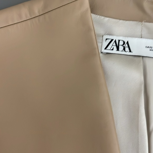 Oversized vest/sleeveless blazer in faux leather. Size XS. Excellent condition. - Picture 3 of 4